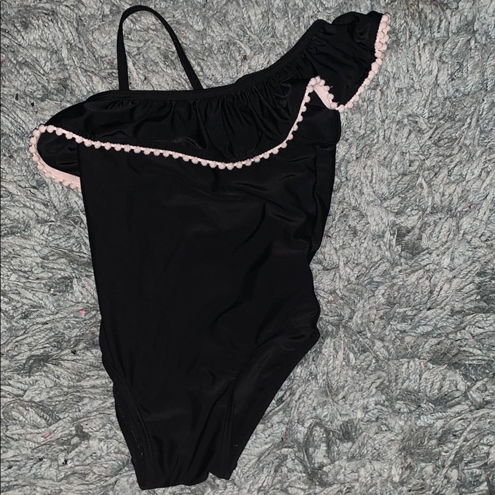 🌸Toddler Girls Old Navy One Shoulder Swimsuit. 5T